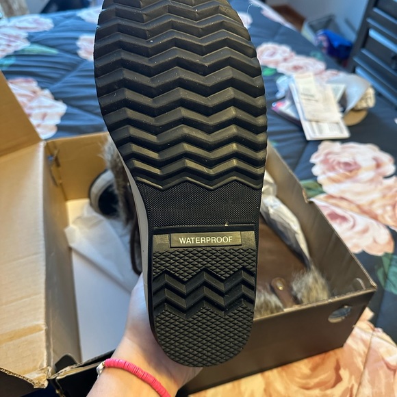 Sorel Joan of Artic Boots - Picture 2 of 5